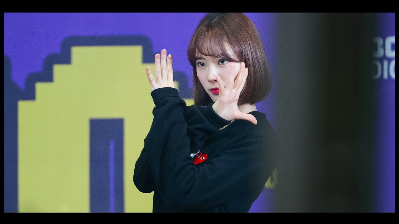 190109 우주소녀 루다 La La Love @아이돌라디오 4k 직캠 by rain drop
