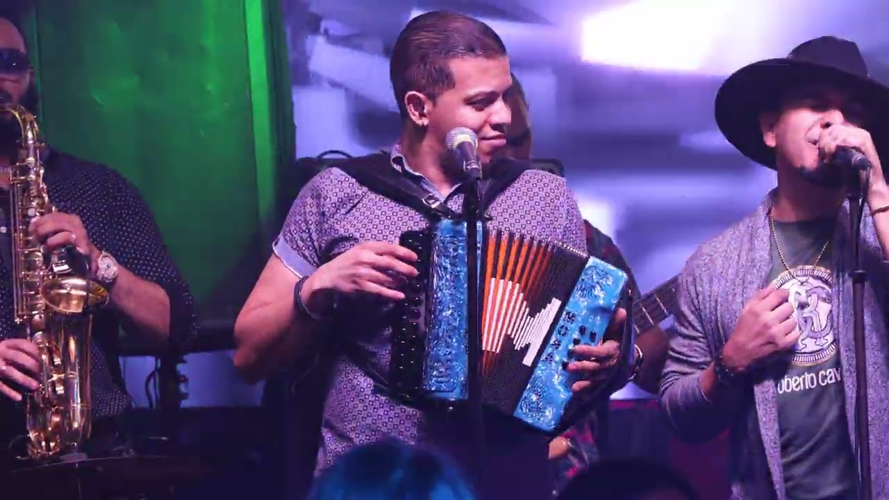 The Mambo Swing - El Estrujao (EN VIVO)