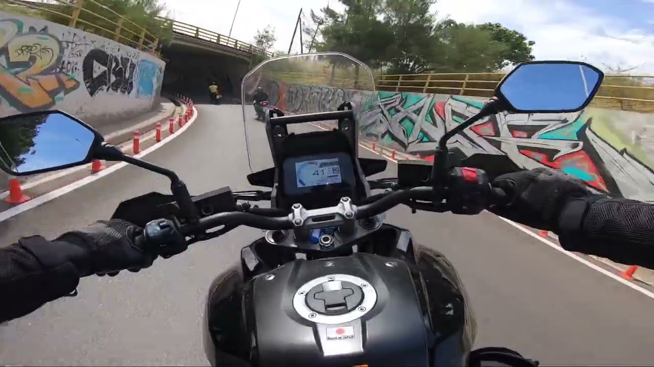 Suzuki Vstrom 1050 (2024)