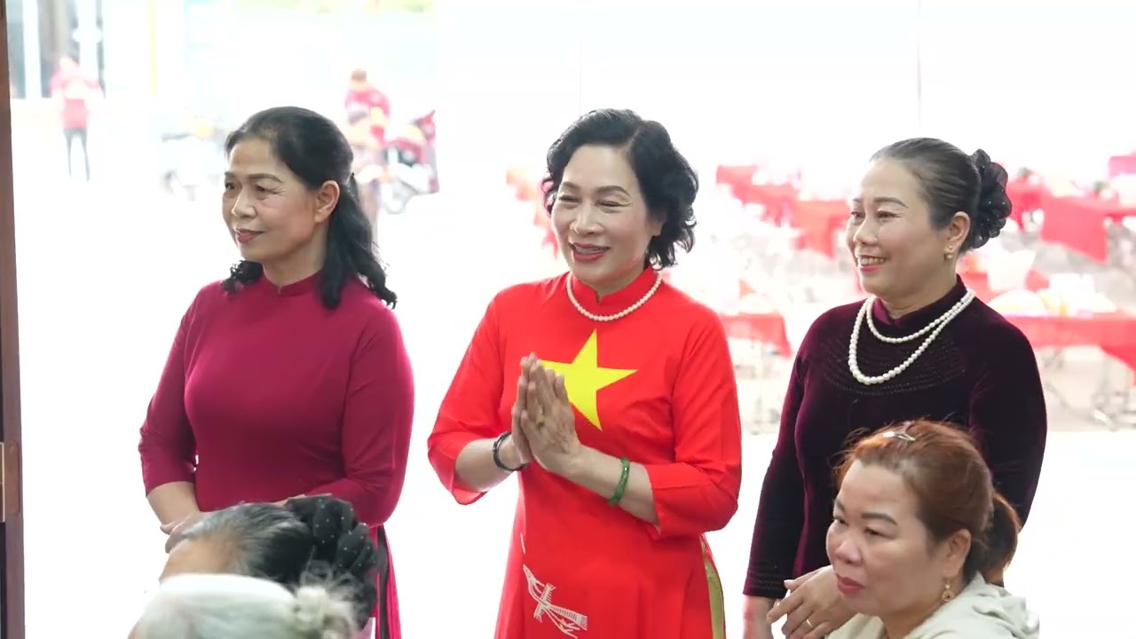 Văn nghệ Phụ nữ Xóm Bến, Phú Thị