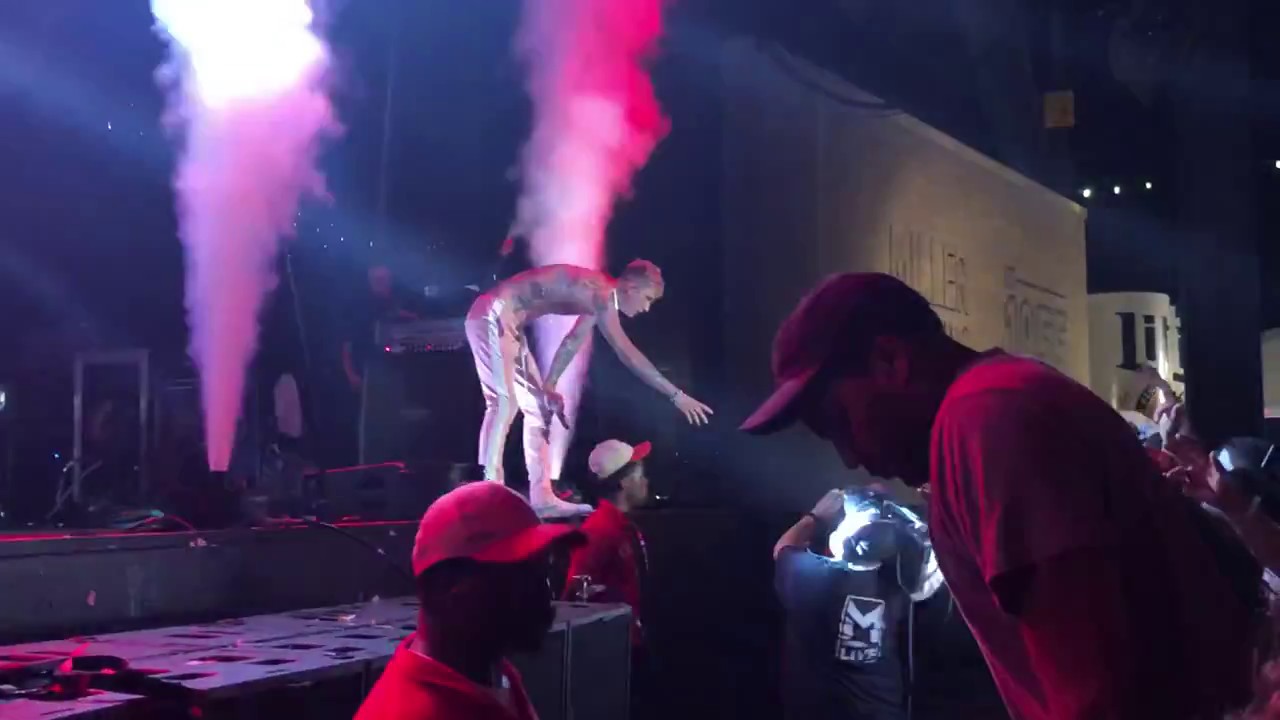Machine Gun Kelly - Till I Die  (Live at Summerfest 2018)