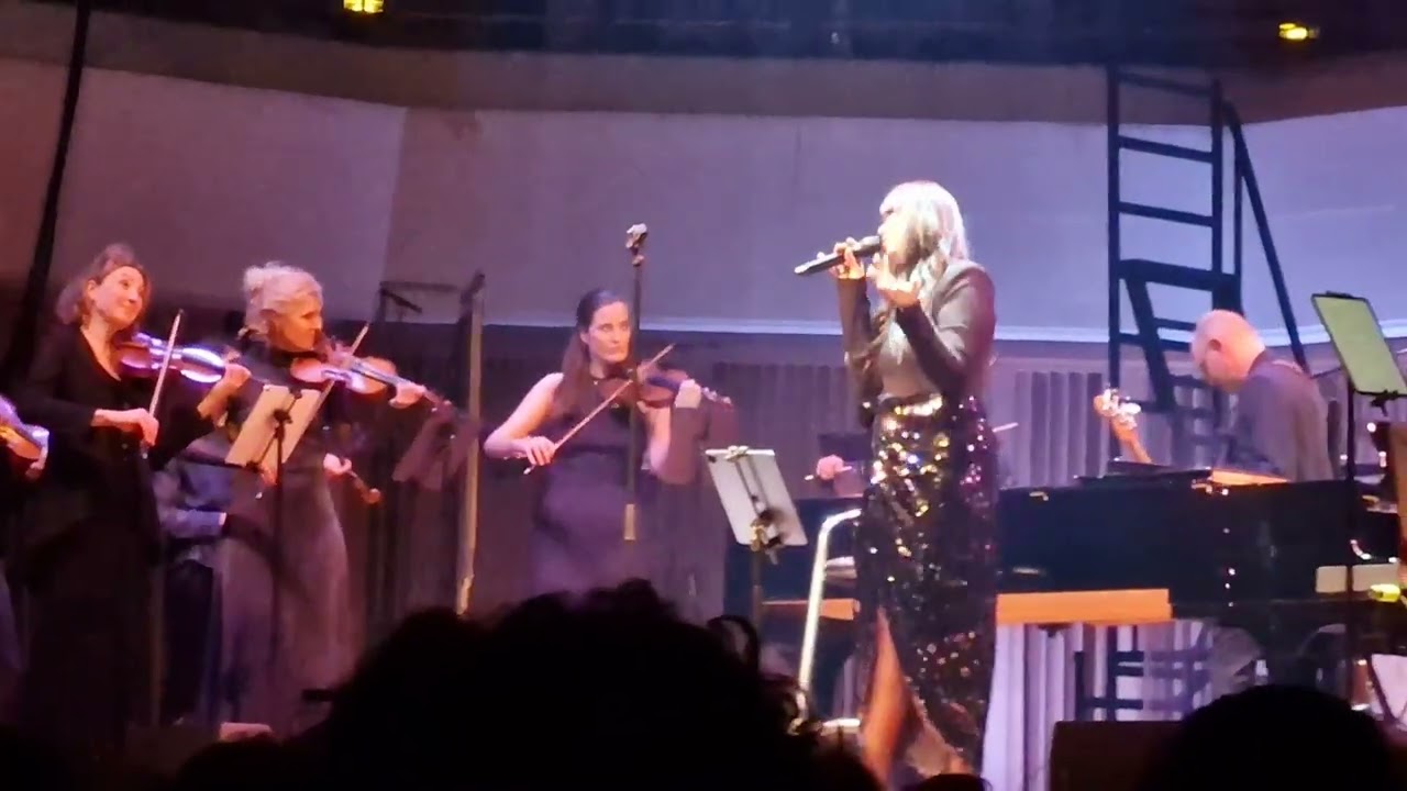 Maria Mena & Amsterdam Symfonietta - All This Time @ Muziekgebouw Eindhoven, 16-01-2026