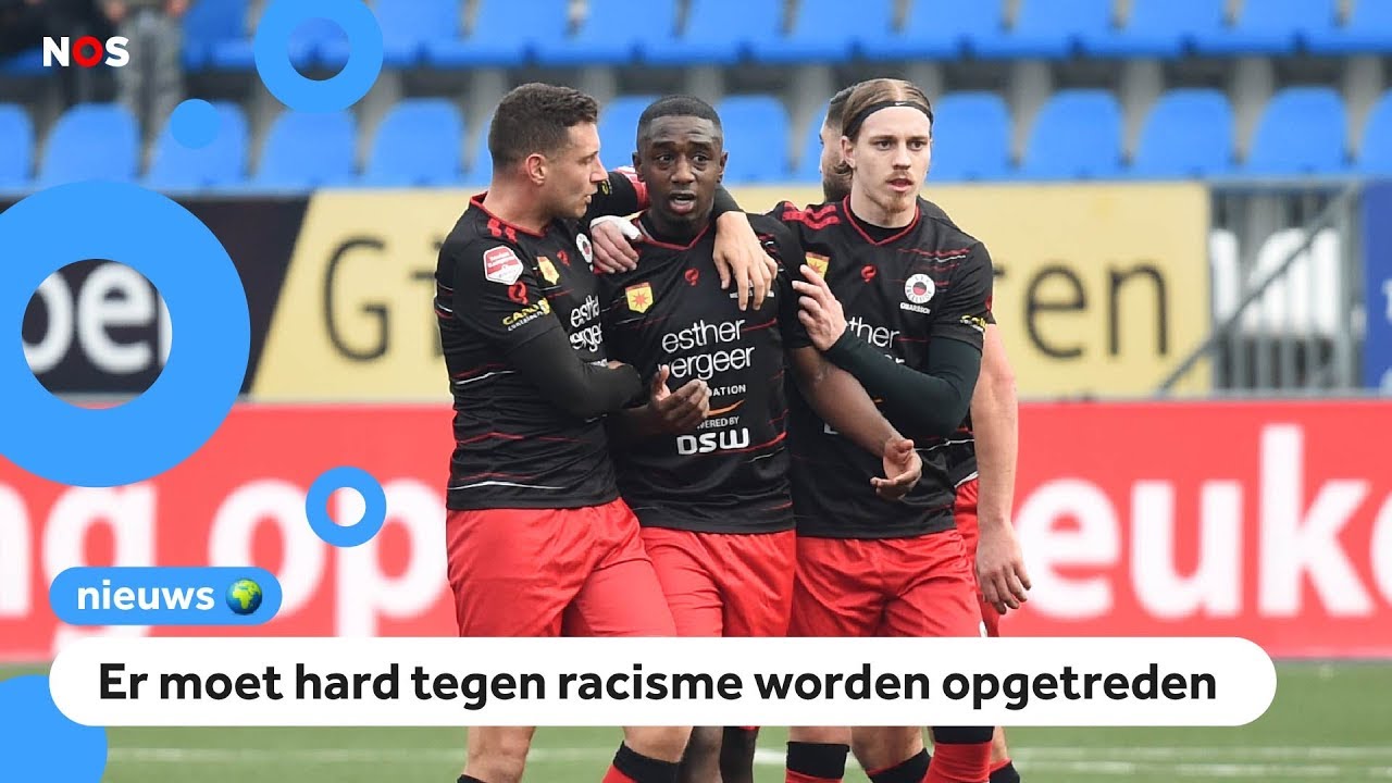 Supporters schreeuwen racistische dingen naar voetballer Moreira