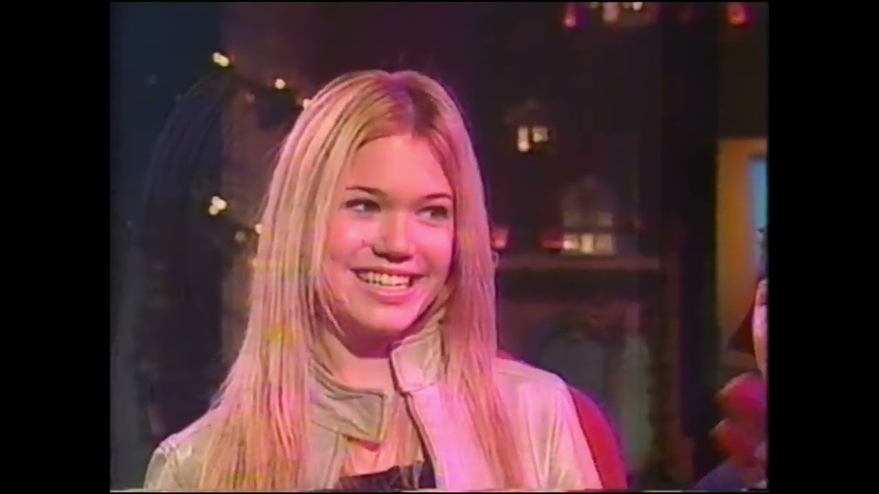 Mandy Moore performs Candy on Regis & Kathie Lee