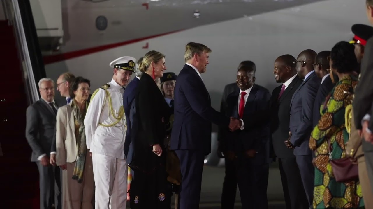 Koning Willem-Alexander en Koningin Maxima komen aan in Kenia