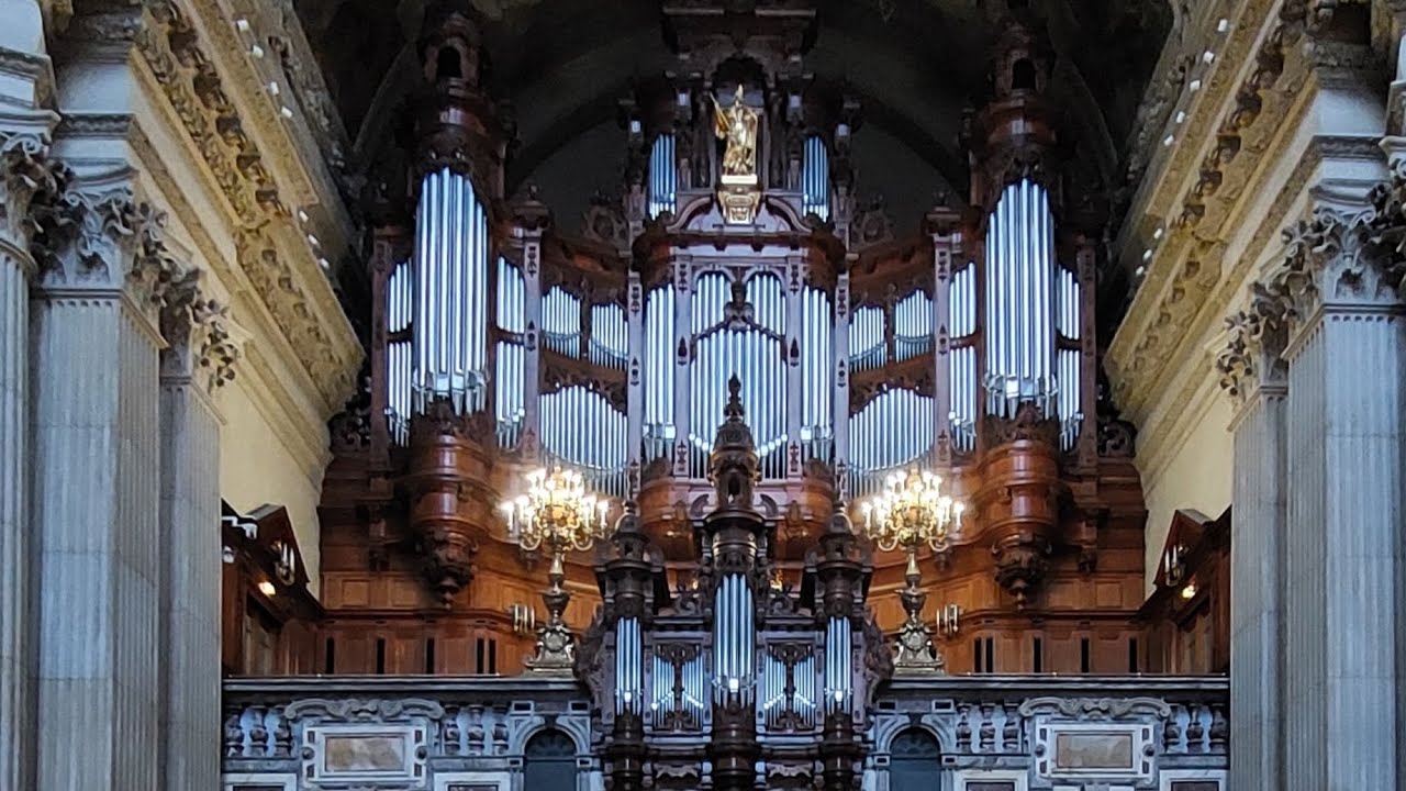 A. Sieling plays Carol of the bells arr. by Paul Fey (Berliner Dom)