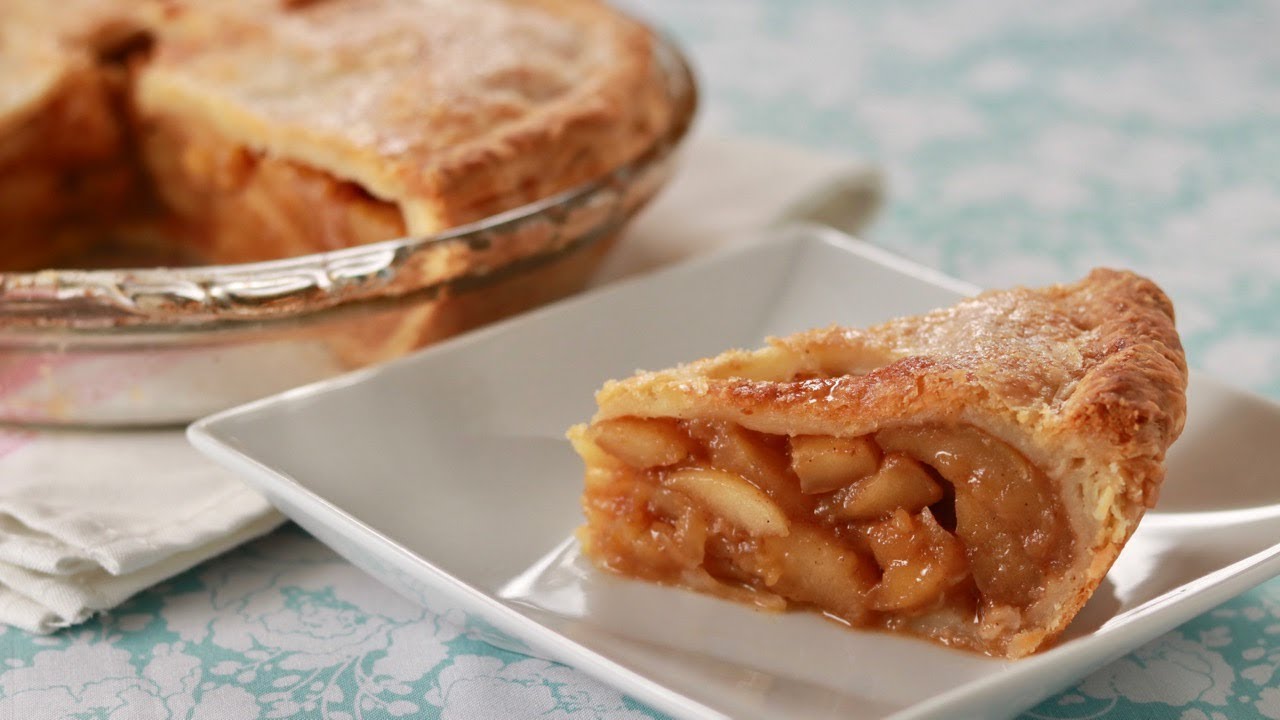 Apple Pie (and the Battle of the Pie Pans)