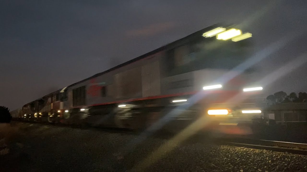 7MA9 SCT intermodal with CSR022 SCT013 SCT015 from Laverton Melbourne headed for Adelaide 24/5/2025