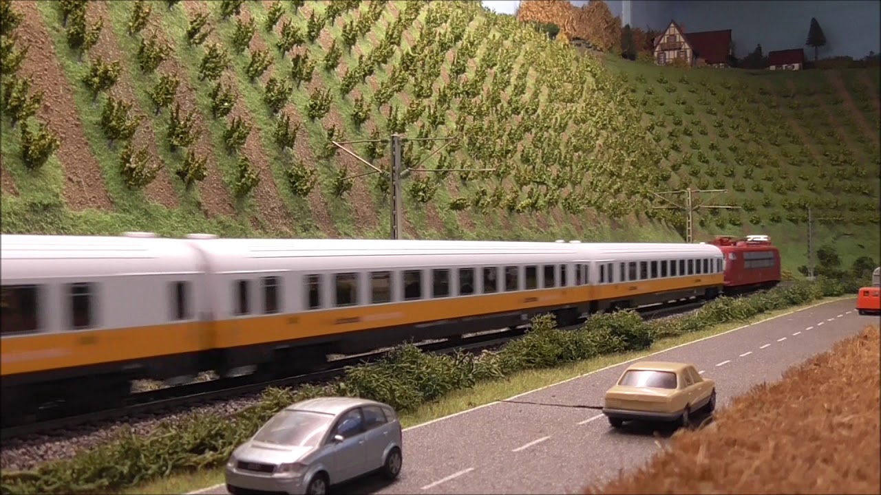 Zugbildungen nach Vorbild der Lufthansa Airport Express mit Ersatz 103