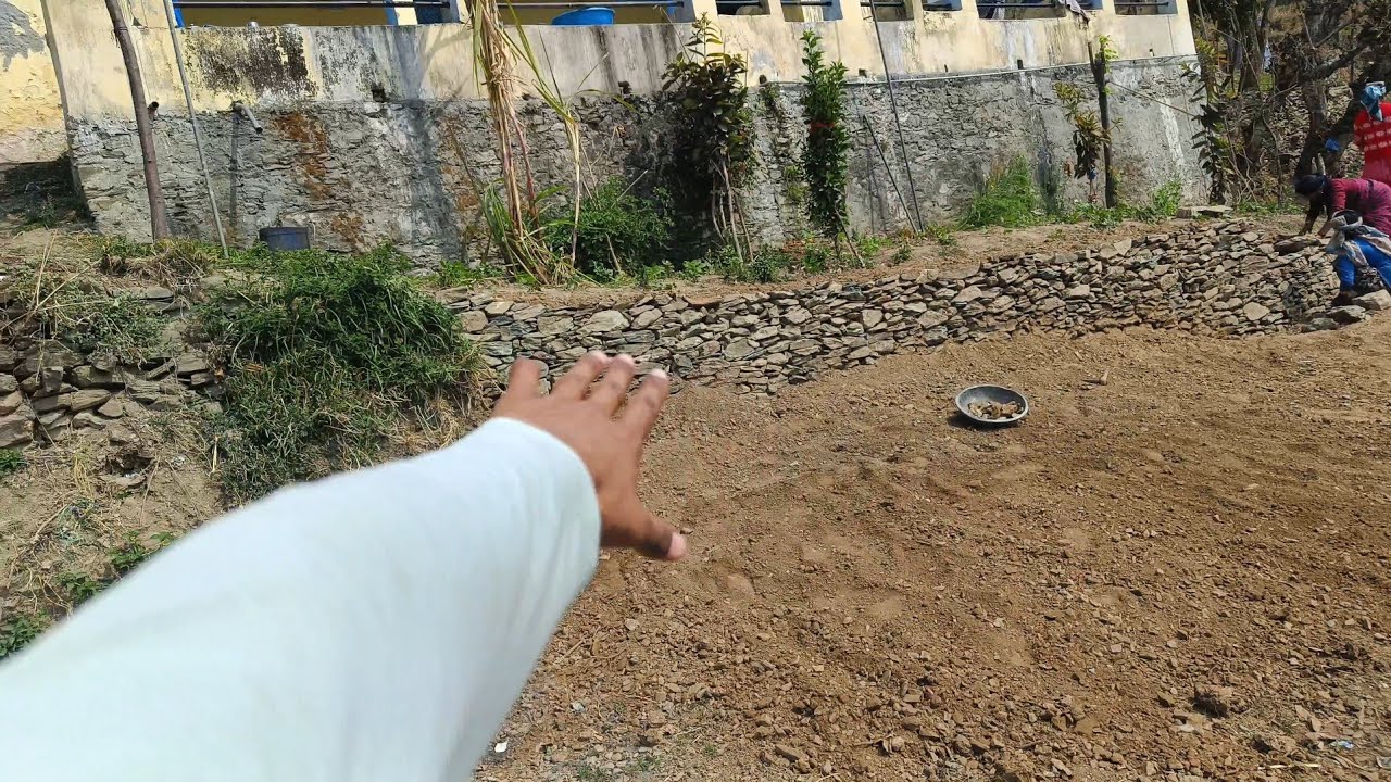 Gaon Me Khet Ki Diwar Hui Ready 😄 | Tehri Garhwal | Village Life|| Abhishek Sajwan Vlogs ||