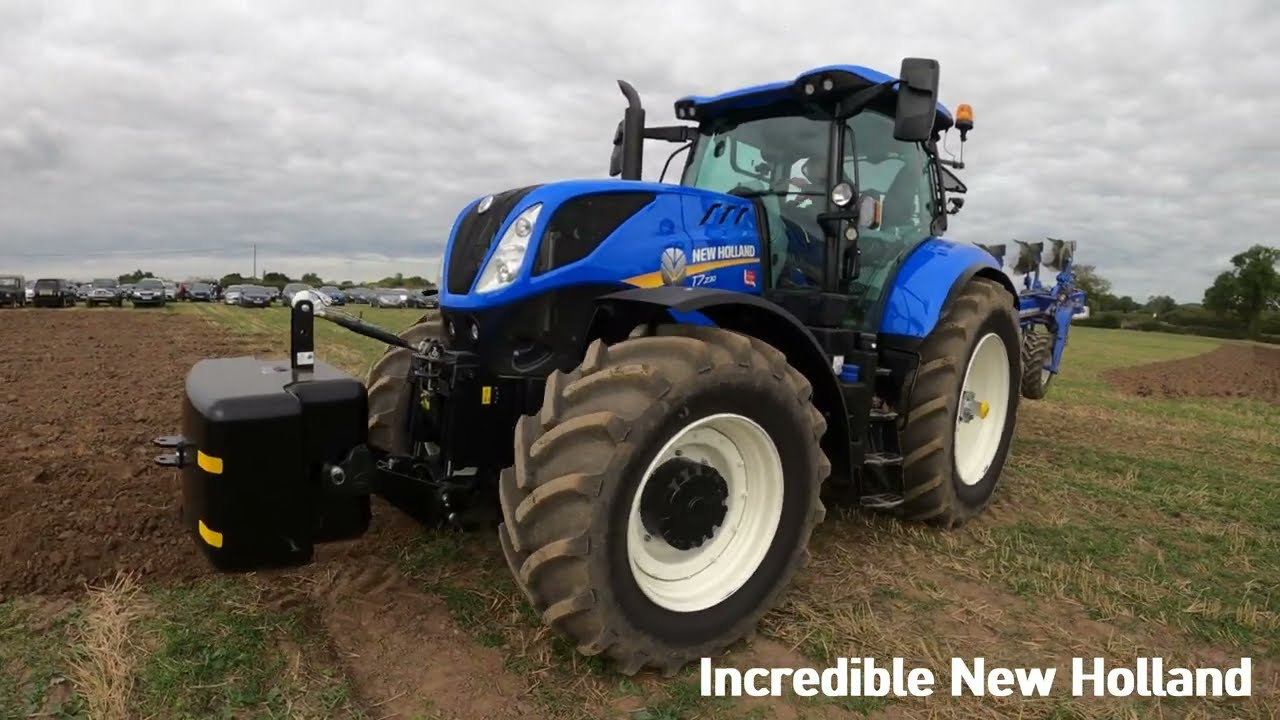 2022 New Holland T7.230 6.7 Litre 6-Cyl Diesel Tractor (180 / 225 HP) with PX V Plough