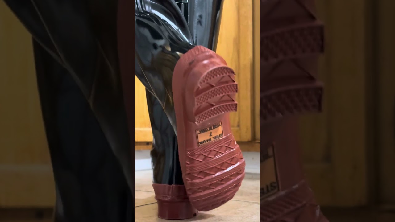 Squeaking my Steel Shank rubber boots 01 💕