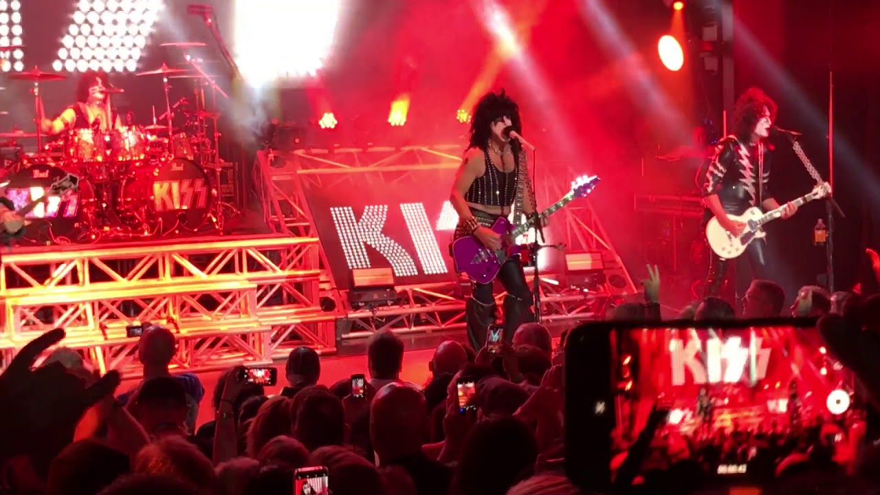 KISS Kruise VII - Tomorrow and Tonight Night 2