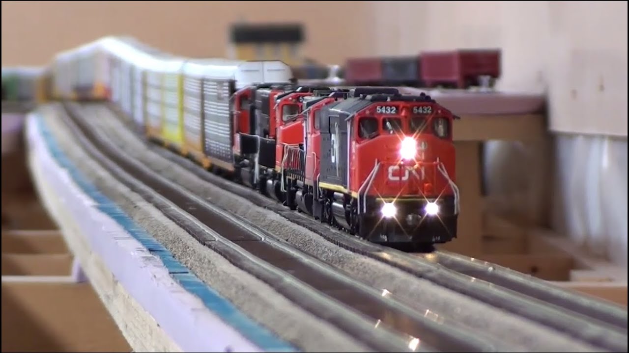 HO Massive Autorack Train
