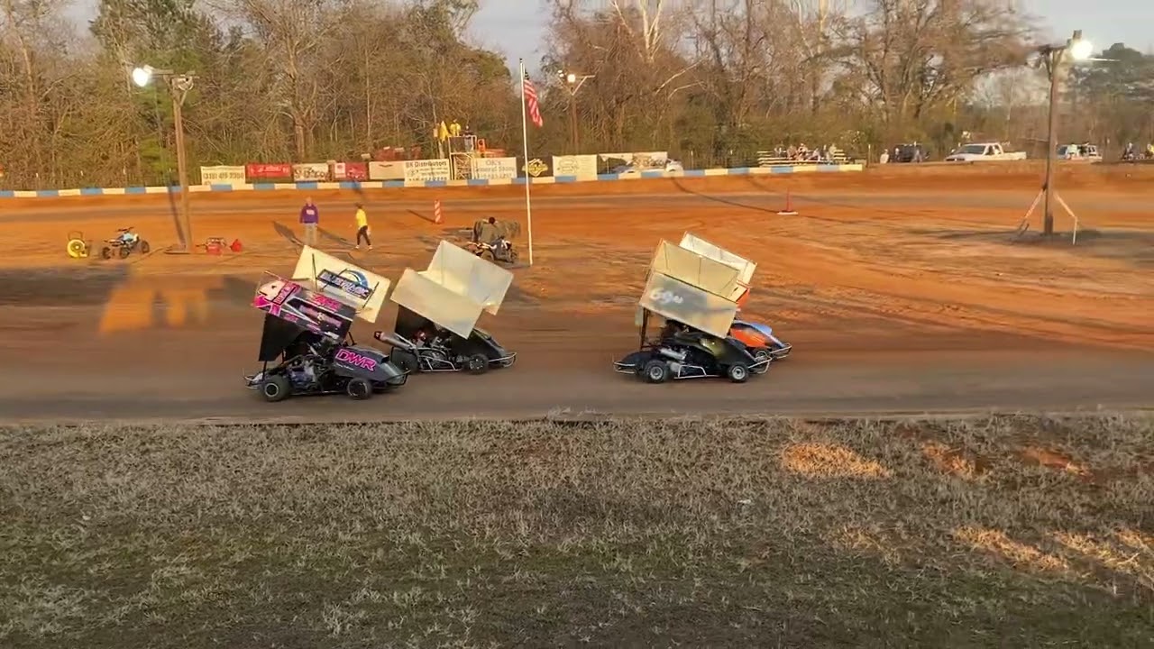 Savage - Outlaw Wing Heat Race - 2/7/26