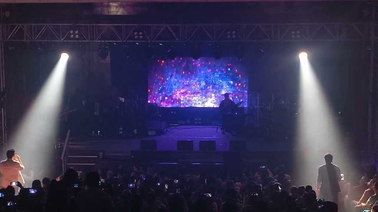 Deva Deva by Shashwat Singh & Abhijeet Sawant In Pritam Live
