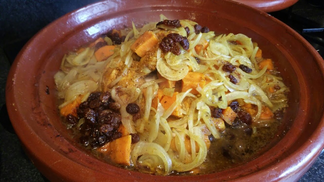 طاجين بطاطا الحلوة والزبيب والبصلة من تقديم نادية الفاسية
