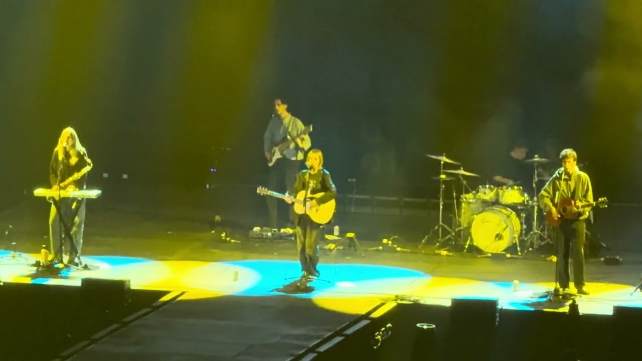 Sunshine Baby - The Japanese House Live at Climate Pledge Arena in Seattle, Washington 10/22/2025