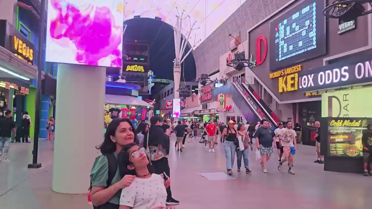 Fremont Street Experience | Viva Vision light show glimpse 🎞️