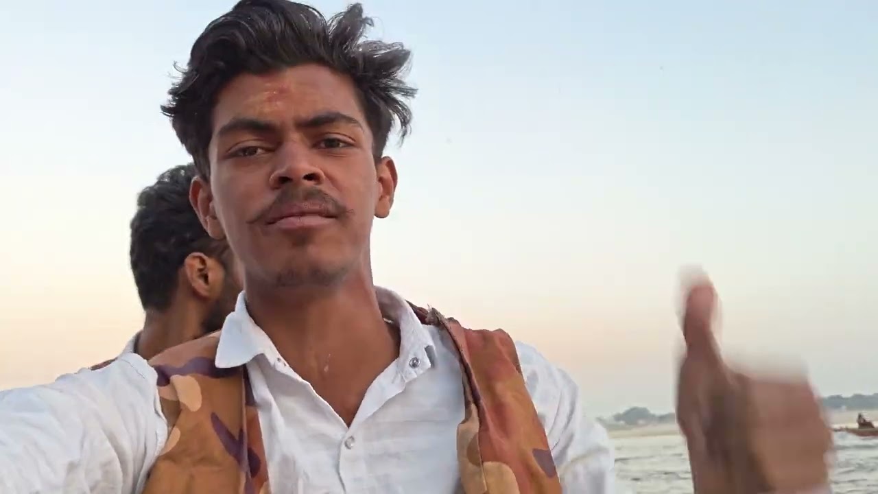 Hey guys welcome to back my youtube channel vlog day 17 Part 04 in vsnarash my friend with me ghat 