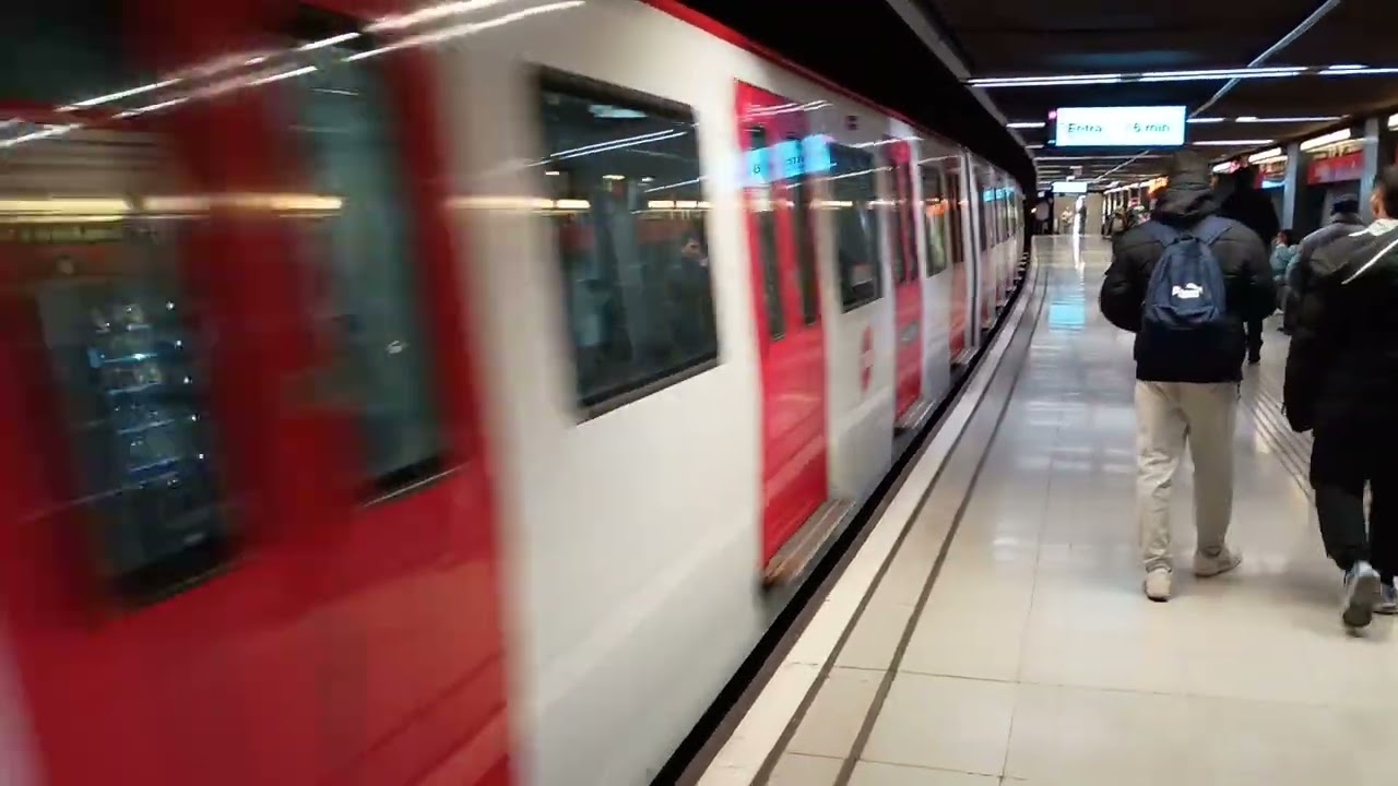 Seriè 6005 sin parada por Santa Eulàlia L1 Metro de Barcelona 2026 @byfranx_2803 