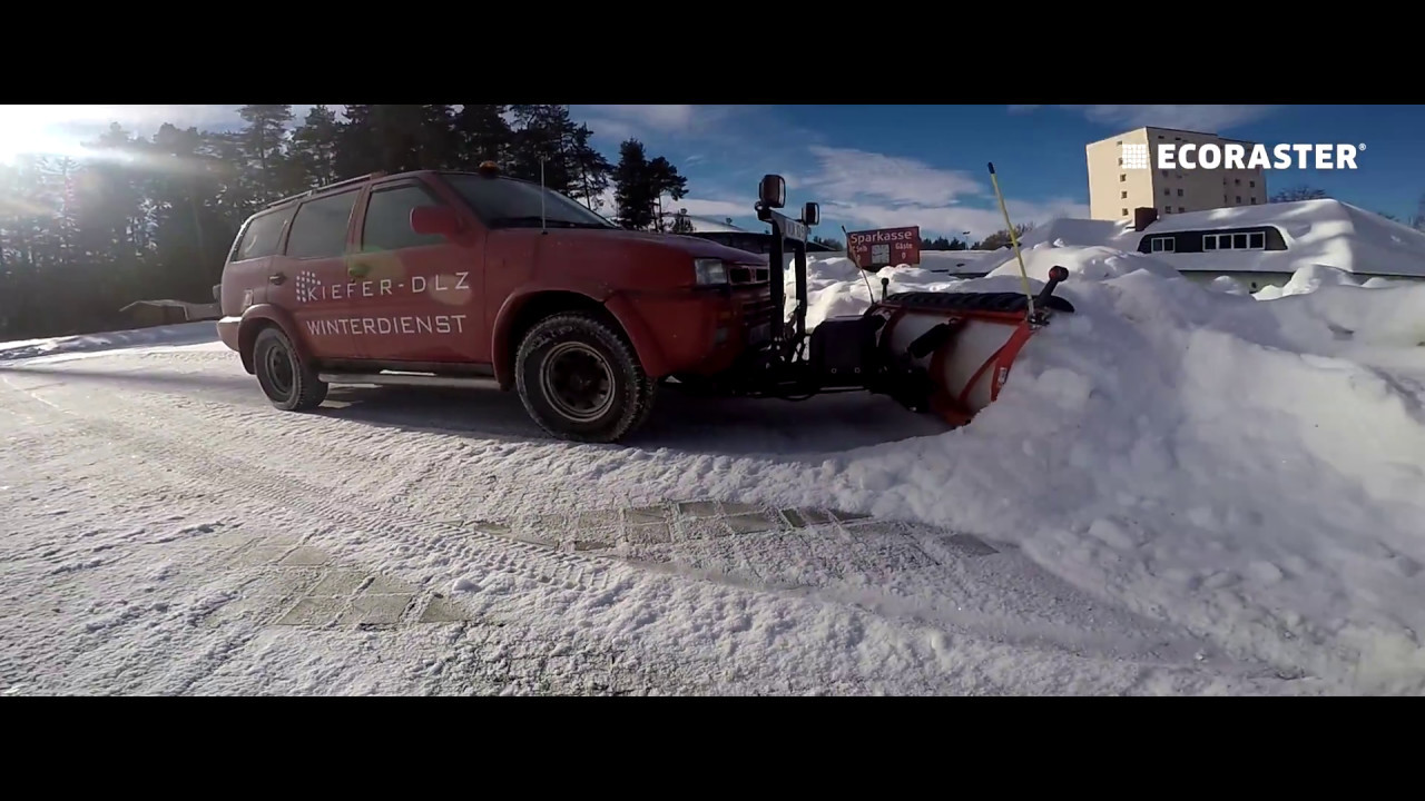 ECORASTER in use: snow plough