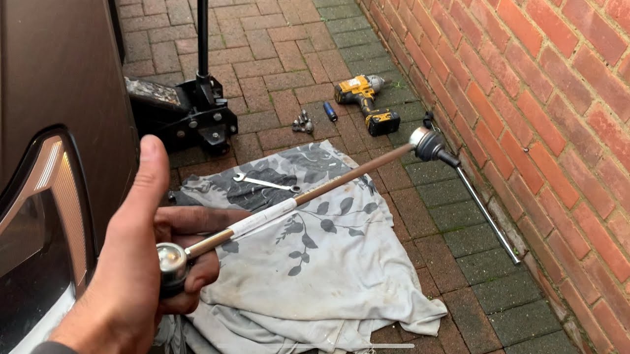 Replacing Anti roll bar links - Drop links - VW Seat Skoda Audi
