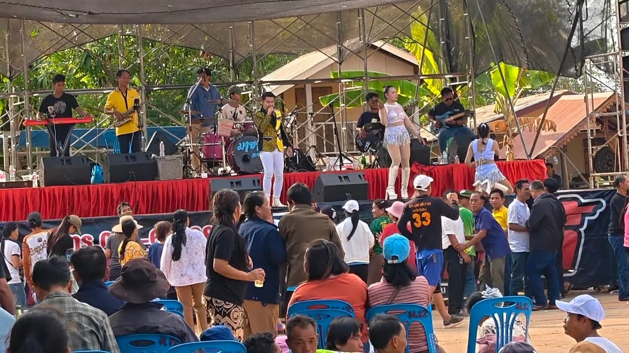 การแสดงหมอลำงานกองบุญหลวงพ่อเจริญ วัดศรีสมพรบ้านนาน้อย