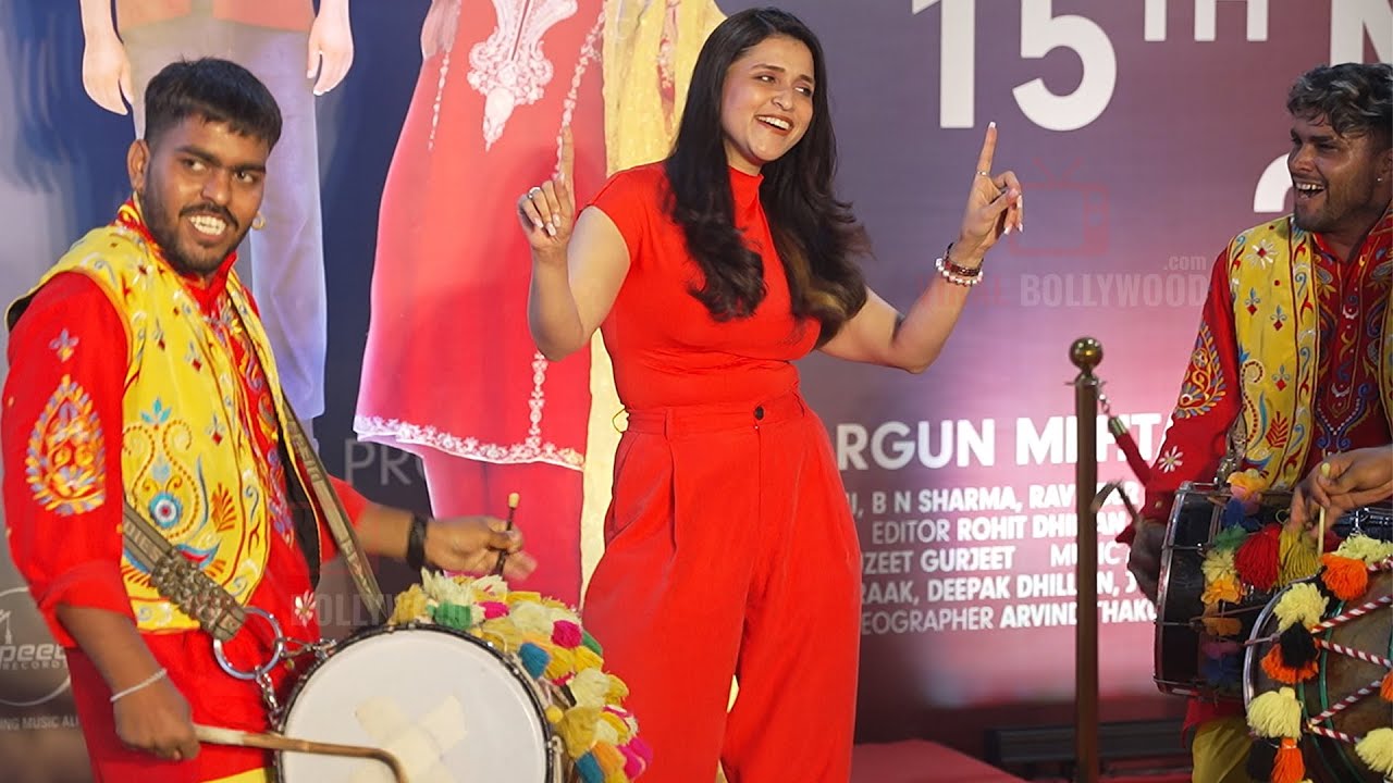 Mannara Chopra Grooves to Punjabi Beats Dance at Gippy Grewal's Event