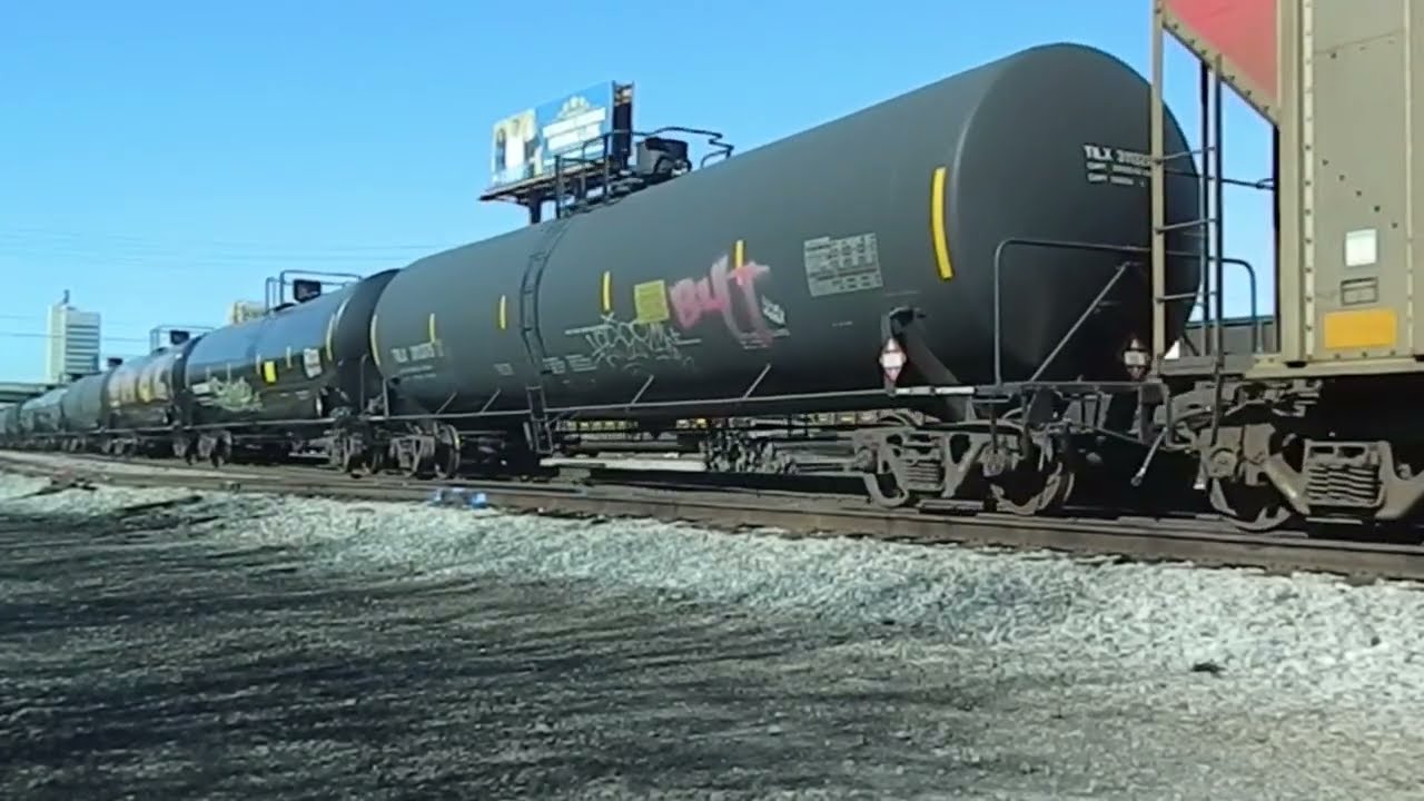 NS 8166 Leads Mixed Freight - 2/28/2026