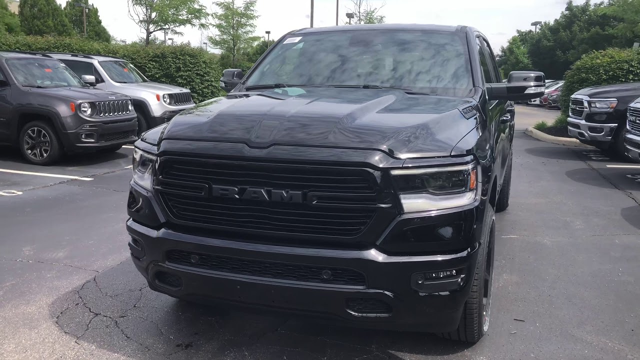 2019 Ram 1500 BIG HORN/ Lone Star Crew Cab 4x4 l Crown Ram Dublin OH l