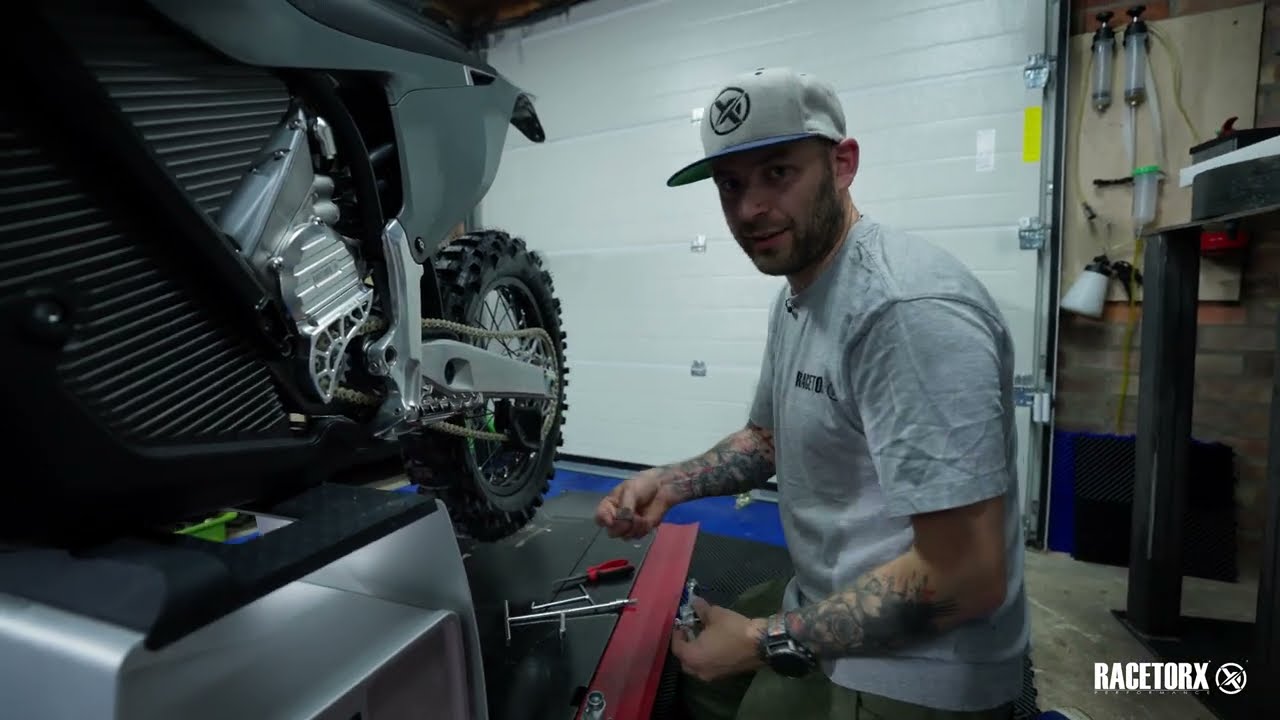 Racetorx Stark Varg side stand install