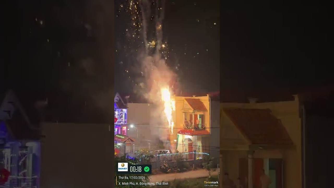 Pháo hoa đêm giao thừa 2026! 🧨