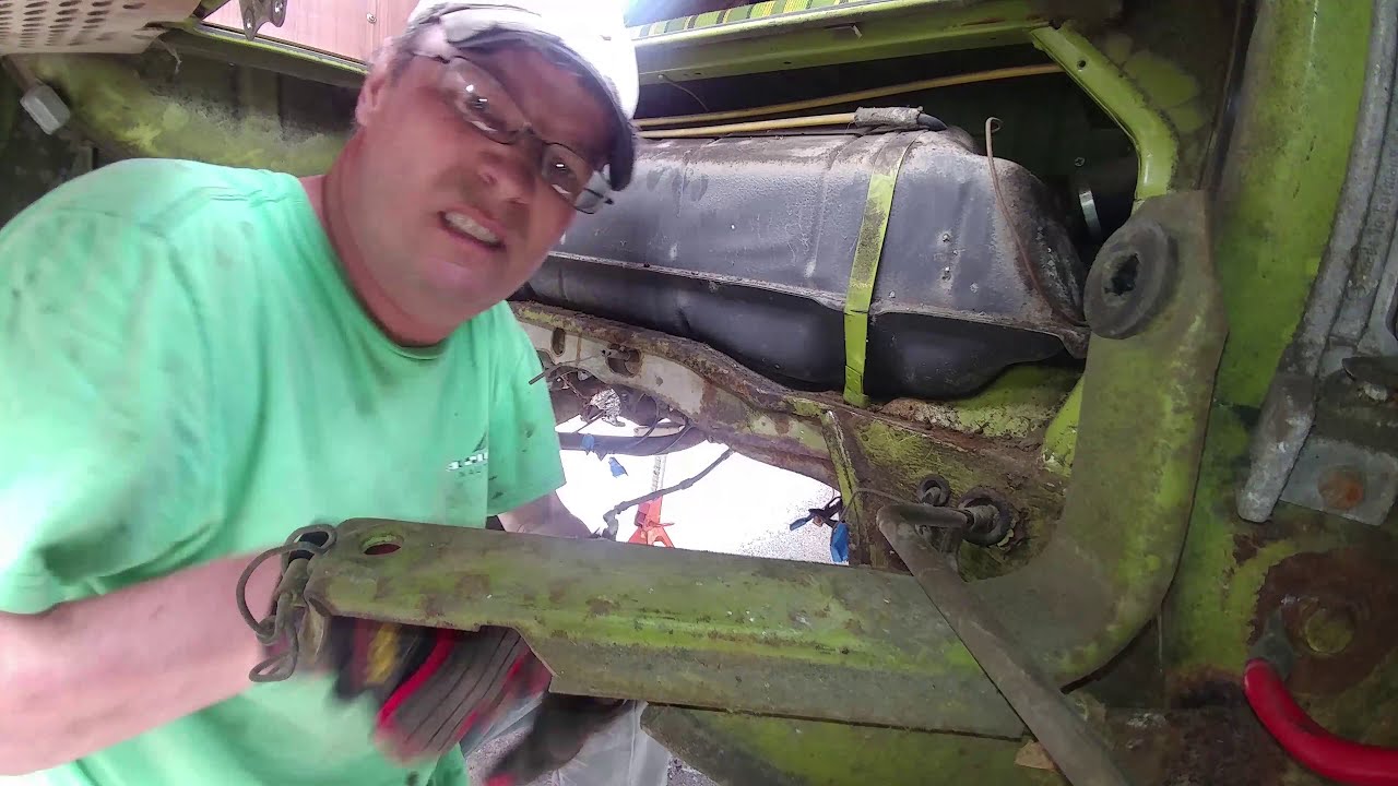 Part 2  1978 VW T2 Camper Bus -Gas Tank Removal & sealing -  engine & transmission hookup
