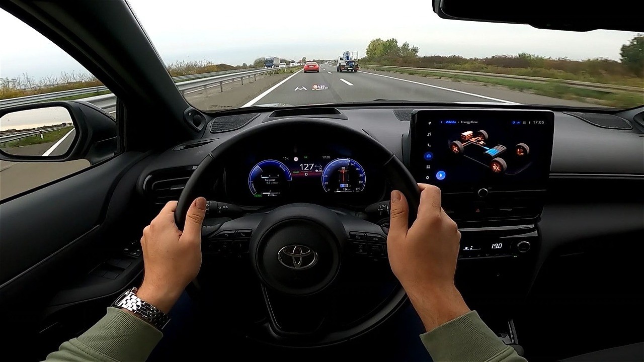 2024 Toyota YARIS CROSS [1.5l Hybrid, 130 HP] POV Test drive (Cabin sound, quality check)