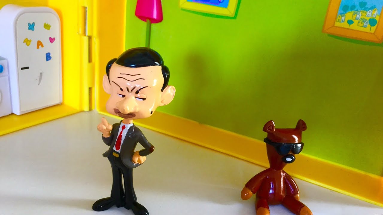 Mr Bean and Teddy in Peppa 's House