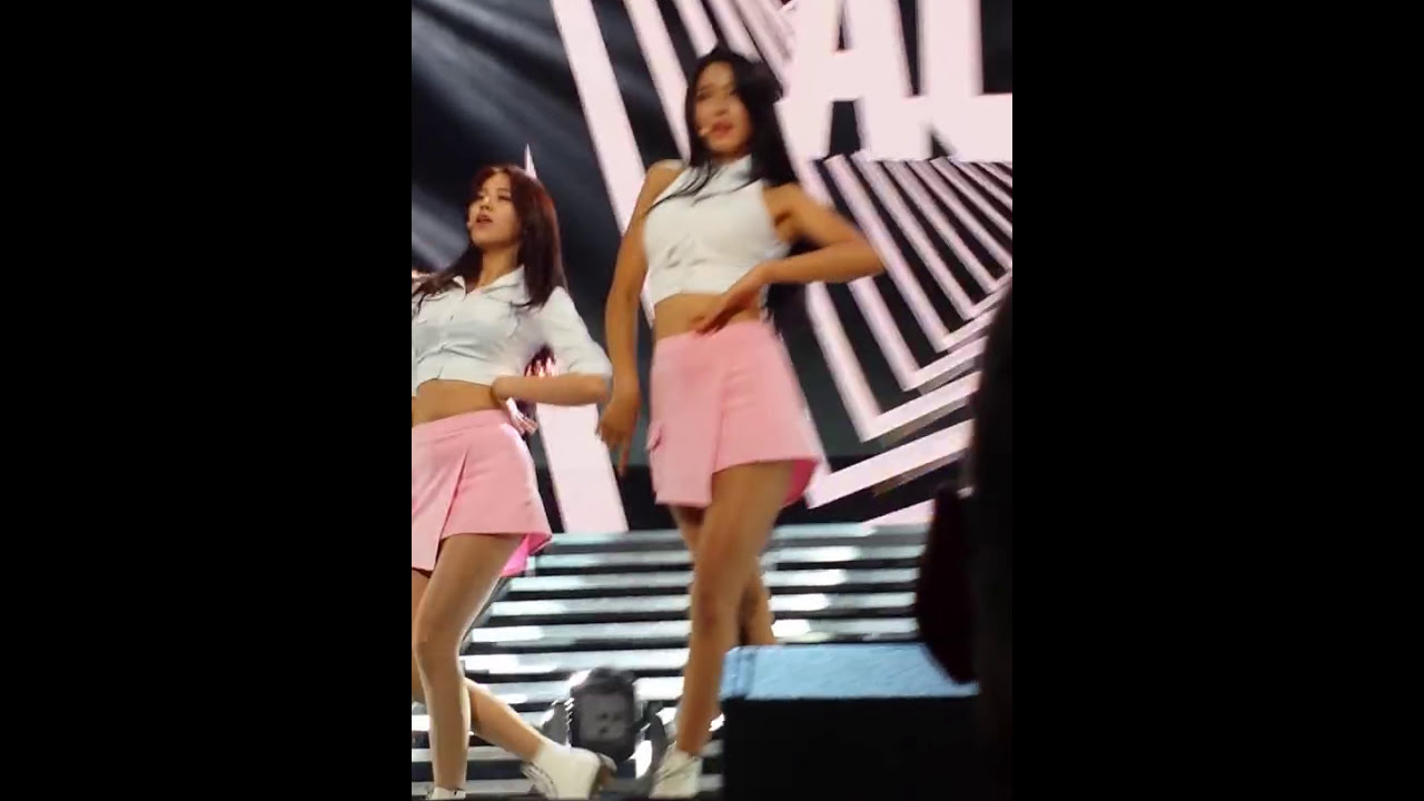 [직캠/Fancam] 150808 KCON 2015 NY 에이오에이 설현 - 흔들려 // AOA Seolhyun - Confused