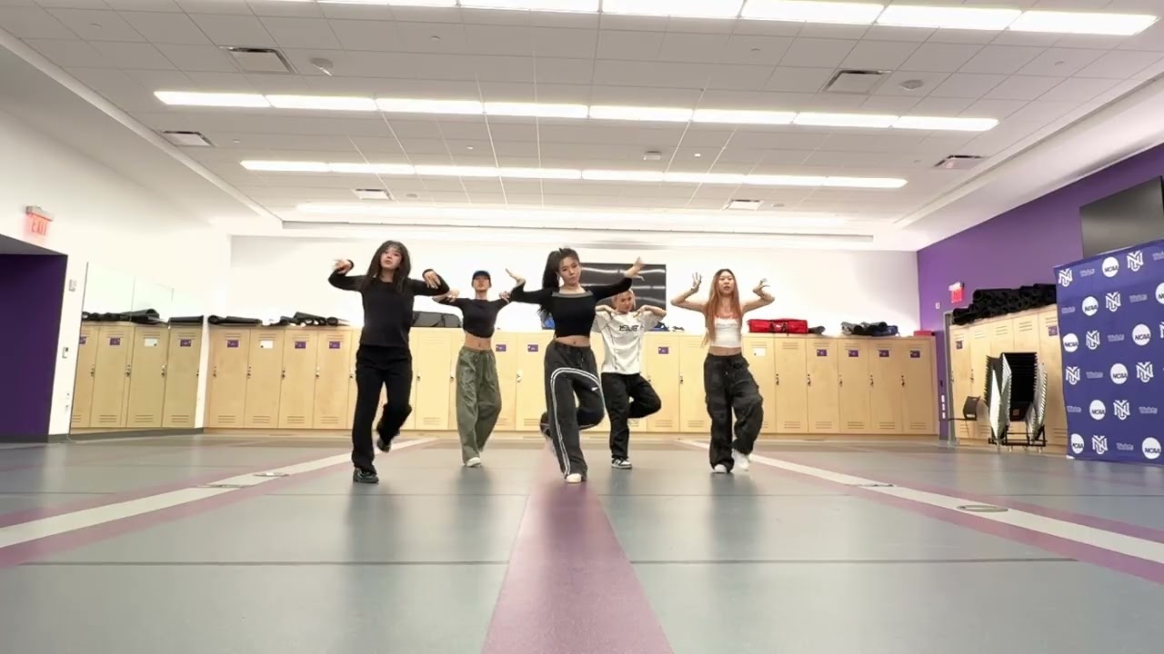 meovv hands up dance cover practice