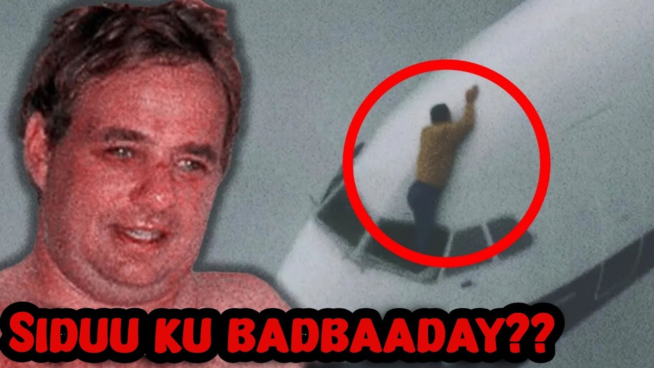 Diyaaradii oo hawada ku jirta ayay daaqad furantay oo duuliyihii uu kasoo baxay | Daawo waxa dhacay