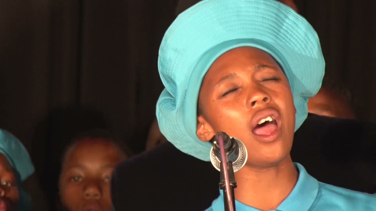 Junior Baratuwa Gospel Choir - Yeku Musa (live on stage)