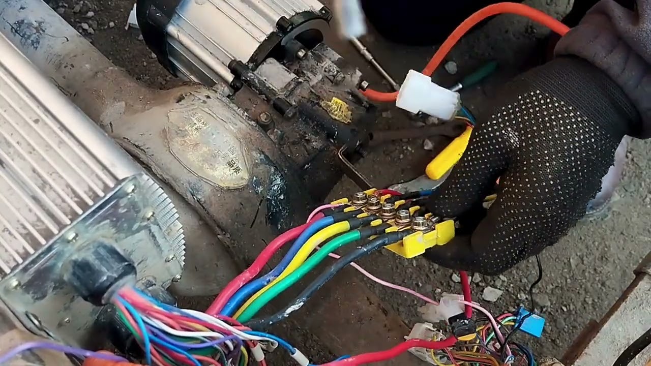 Эксперимент со старым электромуравей⚡ Мотор 1200W контроллер 1800W акумлатор скутер #желмияан#ремонт