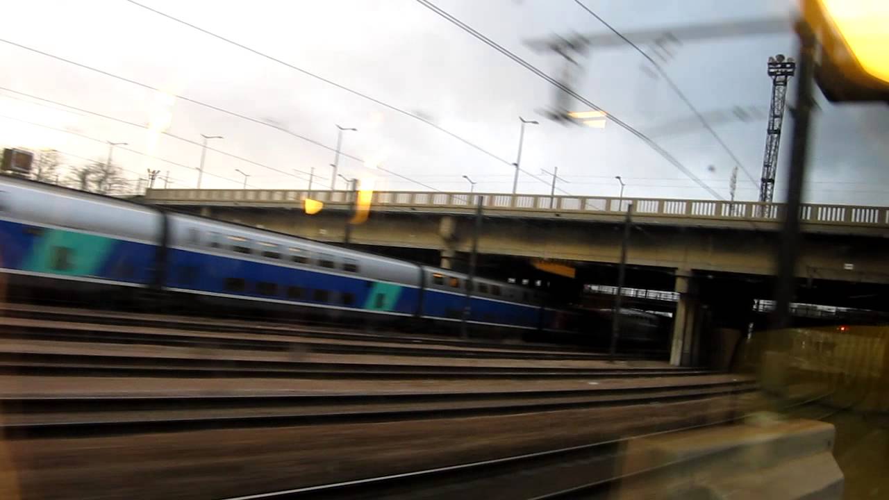 TGV   Arriving to Paris Gare de Lyon 2012 12 27