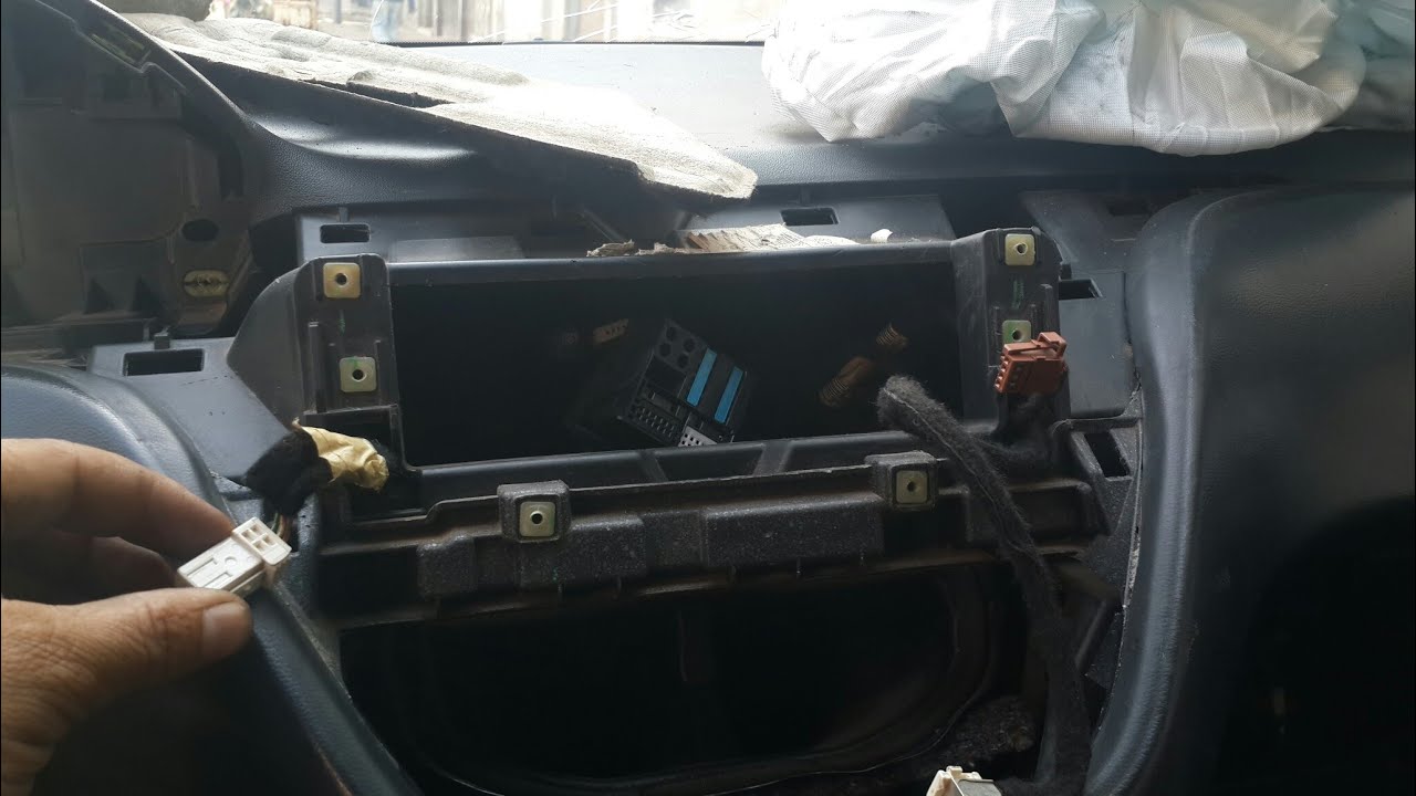 changement tableau de bord apres une accident 208