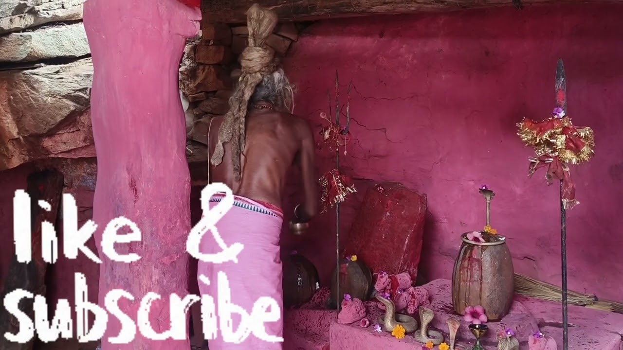 Chitracute is very nice waterfall in Chattisgarh in this place sadhu people's warship god siva.