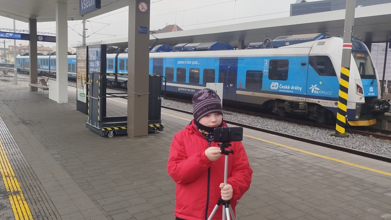 Vlaky Valašské Meziříčí, Lidečko ves a Vsetín