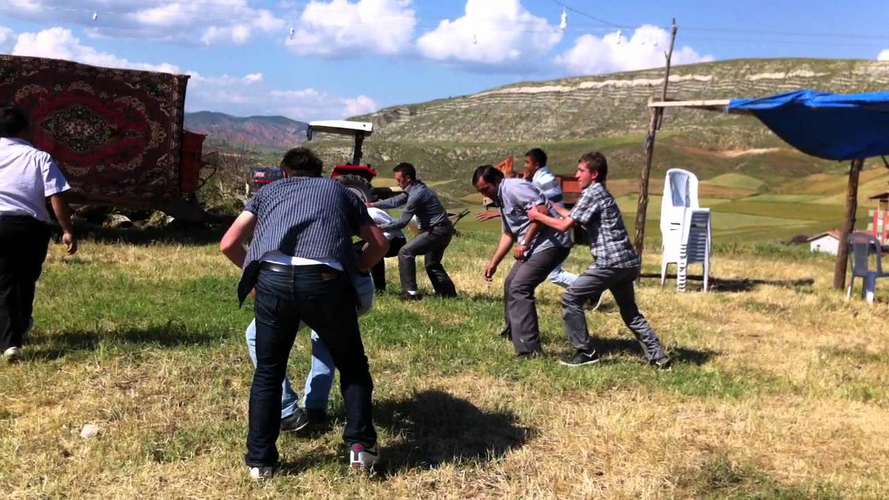 yüklü köyde köy göçtü oyunu