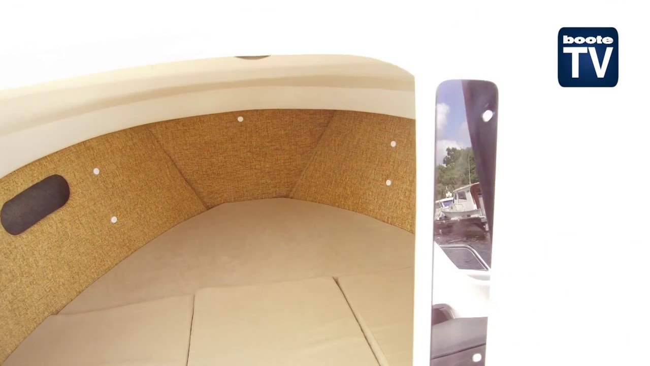 AWN // Boote Magazin Ocean Bay MM 450 Cabin Test Fahrbericht