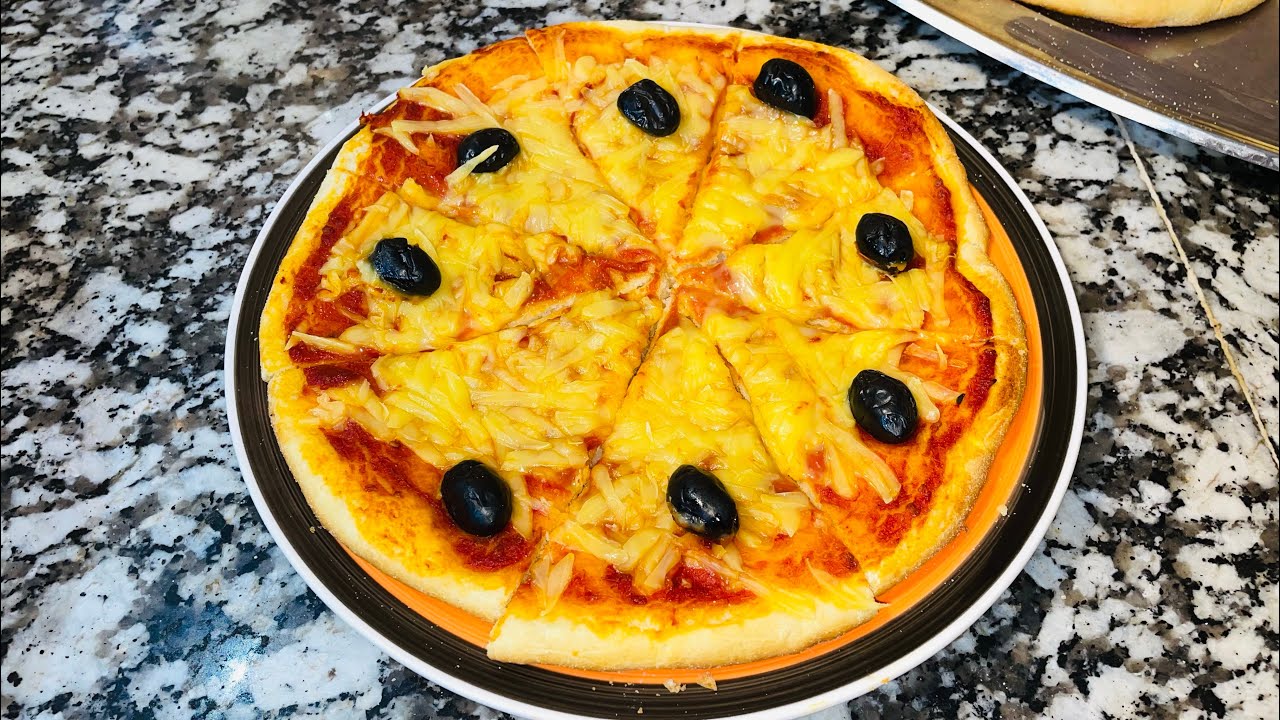 بيتزا 🍕 بدون لحوم سهلة واقتصادية ولبنة ولا اروع توجديها في وقفة  