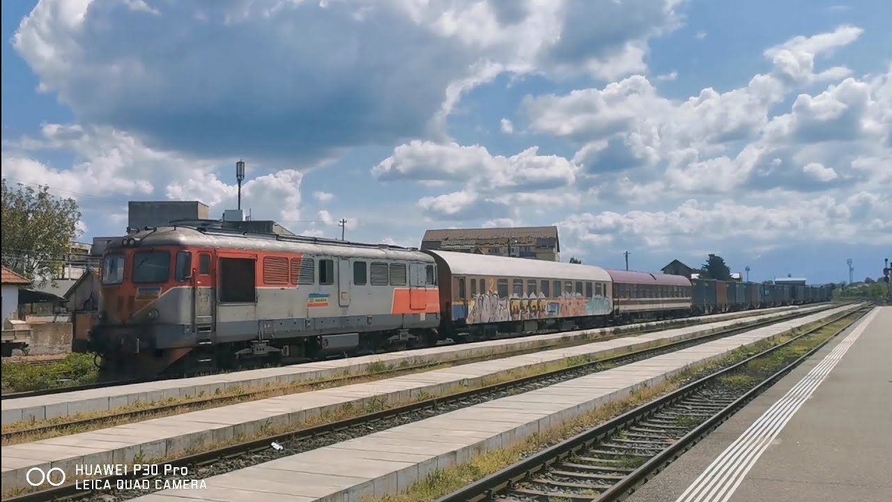 Marfar CFR Marfa trece fără oprire prin gara Sibiu