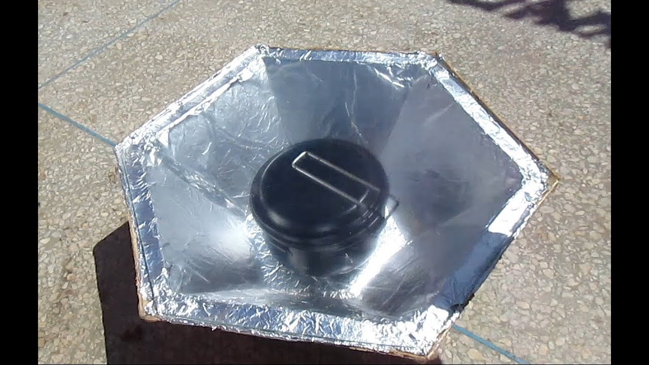 How to make a simple solar cooker كيف تصنع فرن لطهو الطعام بالشمس